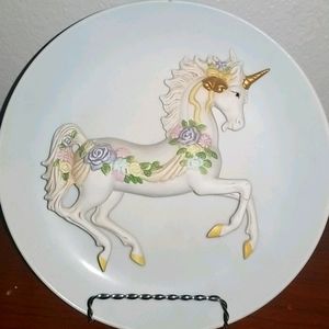 Unicorn plate with stand